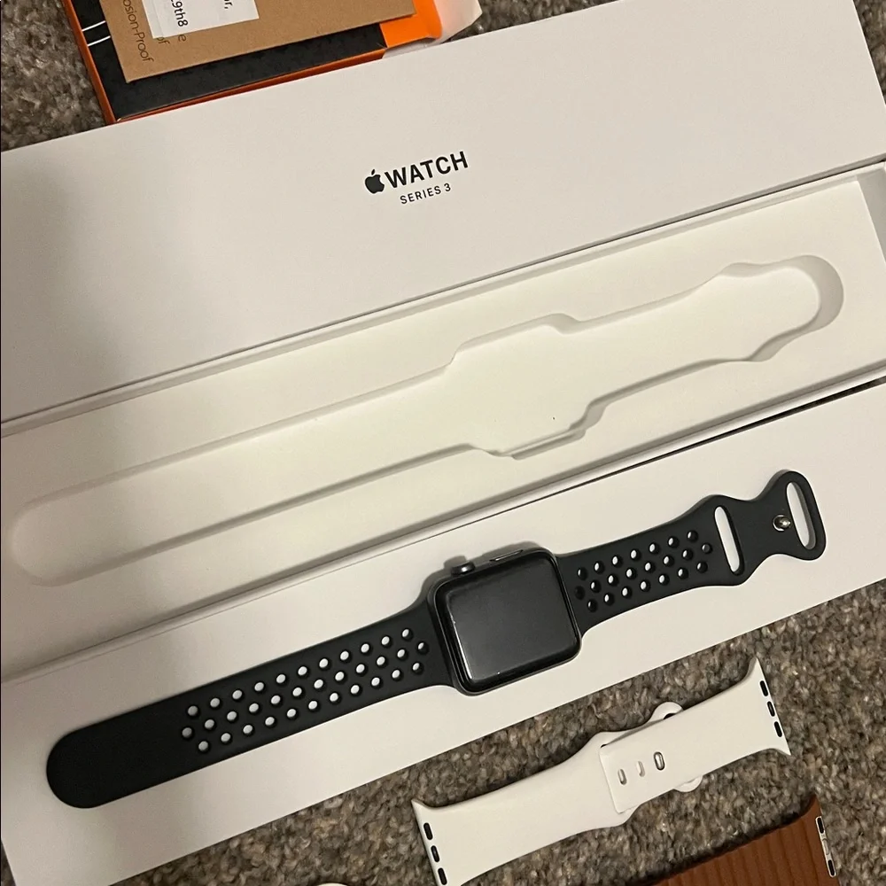 Apple Watch Series 3. 42MM space gray GPS